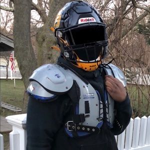 Meet your Posher, Tom